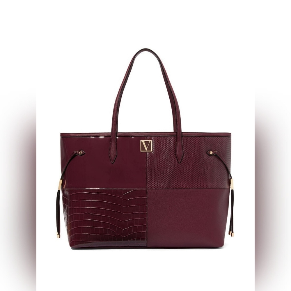 NWT "The Victoria caryall tote"